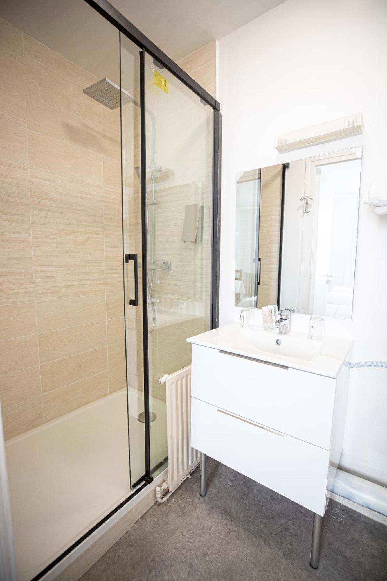 Hotel Restaurant des 4 Ecluses Gaillon Chambre photo